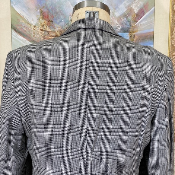 Jos. A BANKS Glens Plaid Mens Suit - Picture 6 of 12